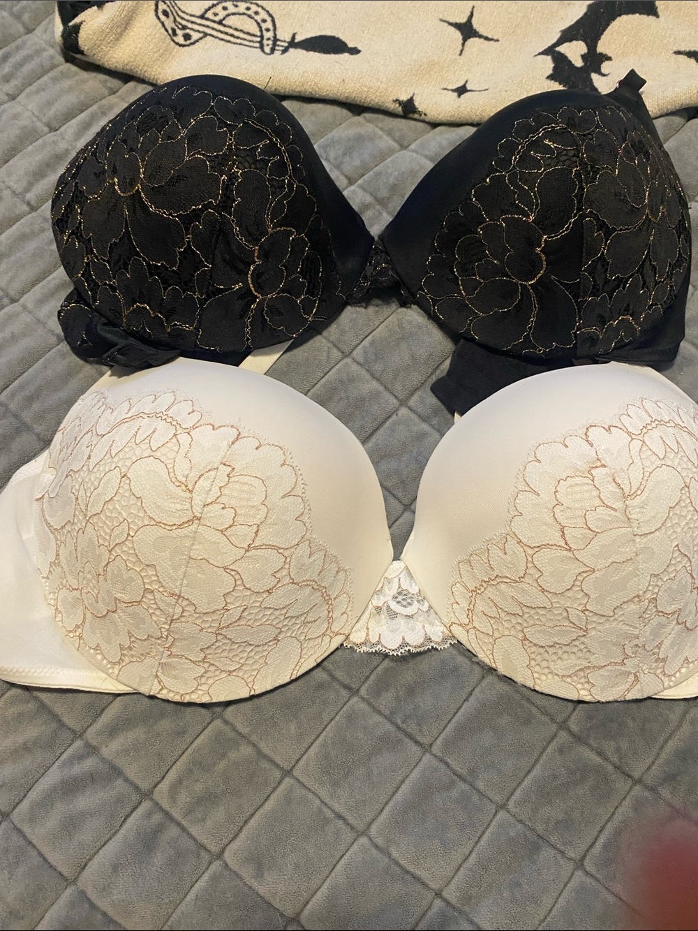 Maidenform Lace-Overlay Push-Up Bra Duo in Black and Cream